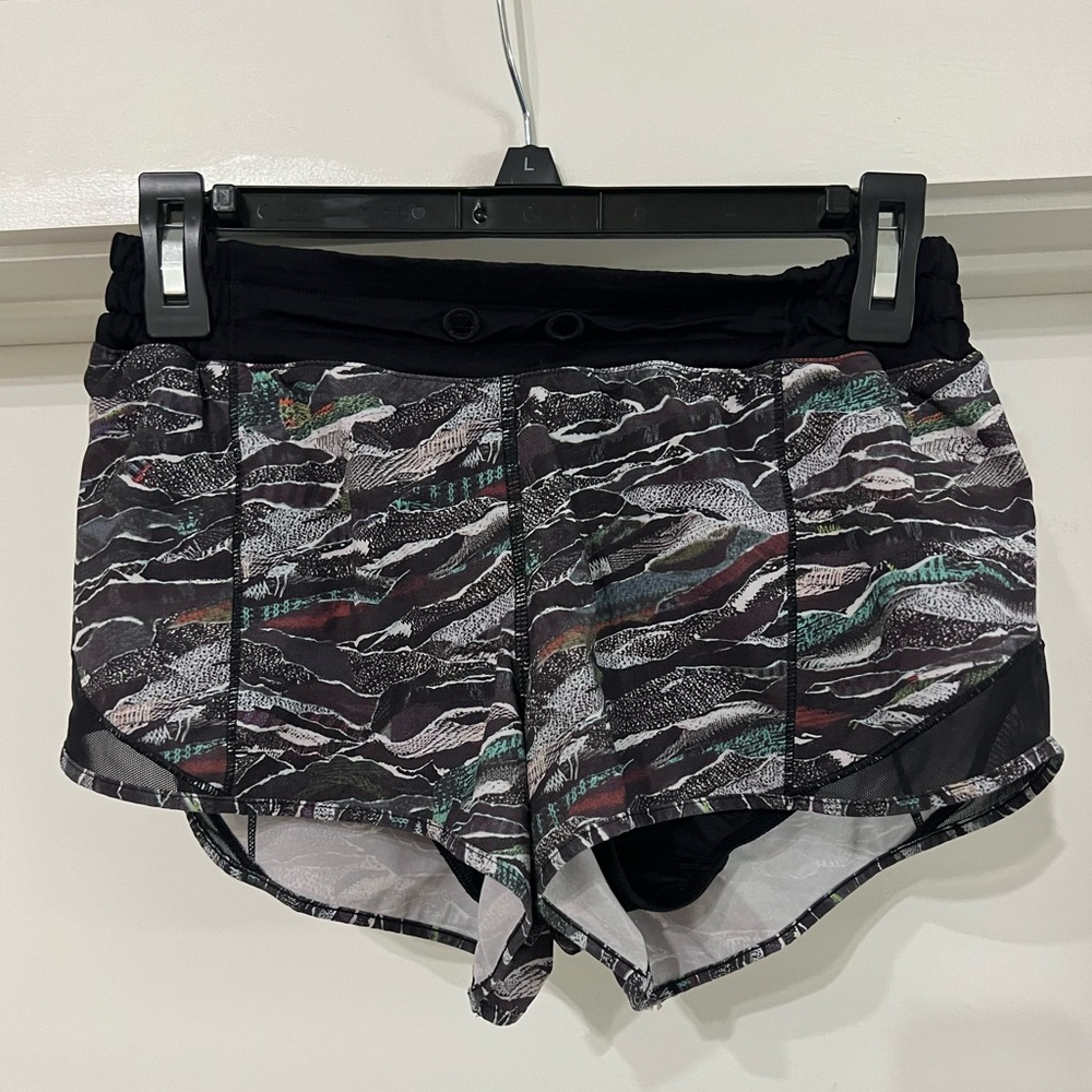 Lululemon Hotty Hot Short